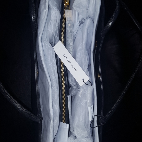 💖NWT Marc Jacobs Supple Leather Tote Bag💖 - Picture 4 of 10